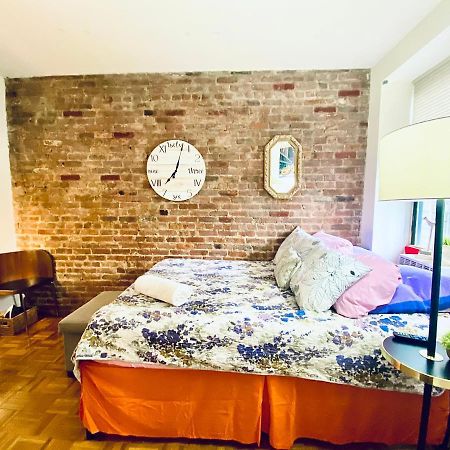 Times Square Manhattan - Private Room In 2 Bedroom Apartment นิวยอร์ก ภายนอก รูปภาพ
