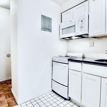Times Square Manhattan - Private Room In 2 Bedroom Apartment นิวยอร์ก ภายนอก รูปภาพ