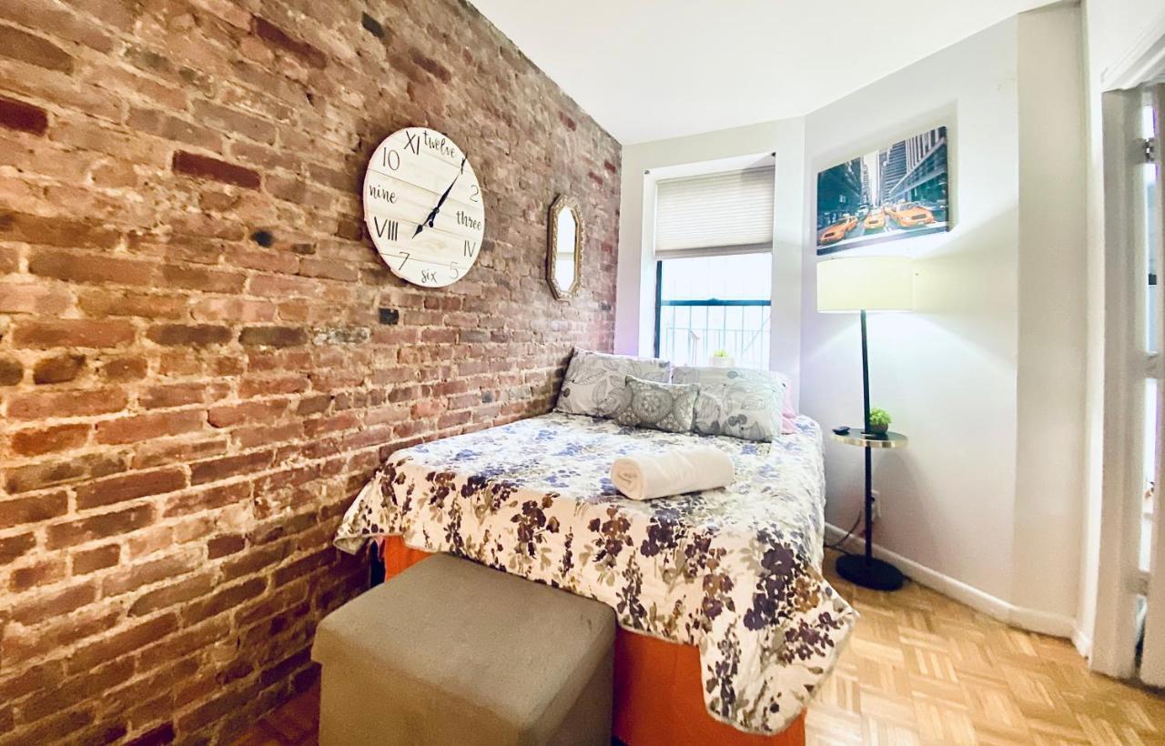 Times Square Manhattan - Private Room In 2 Bedroom Apartment นิวยอร์ก ภายนอก รูปภาพ